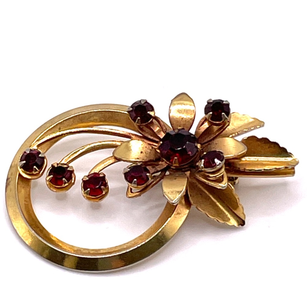 Vintage Unsigned Gold Tone Ruby Red Rhinestone Ci… - image 2